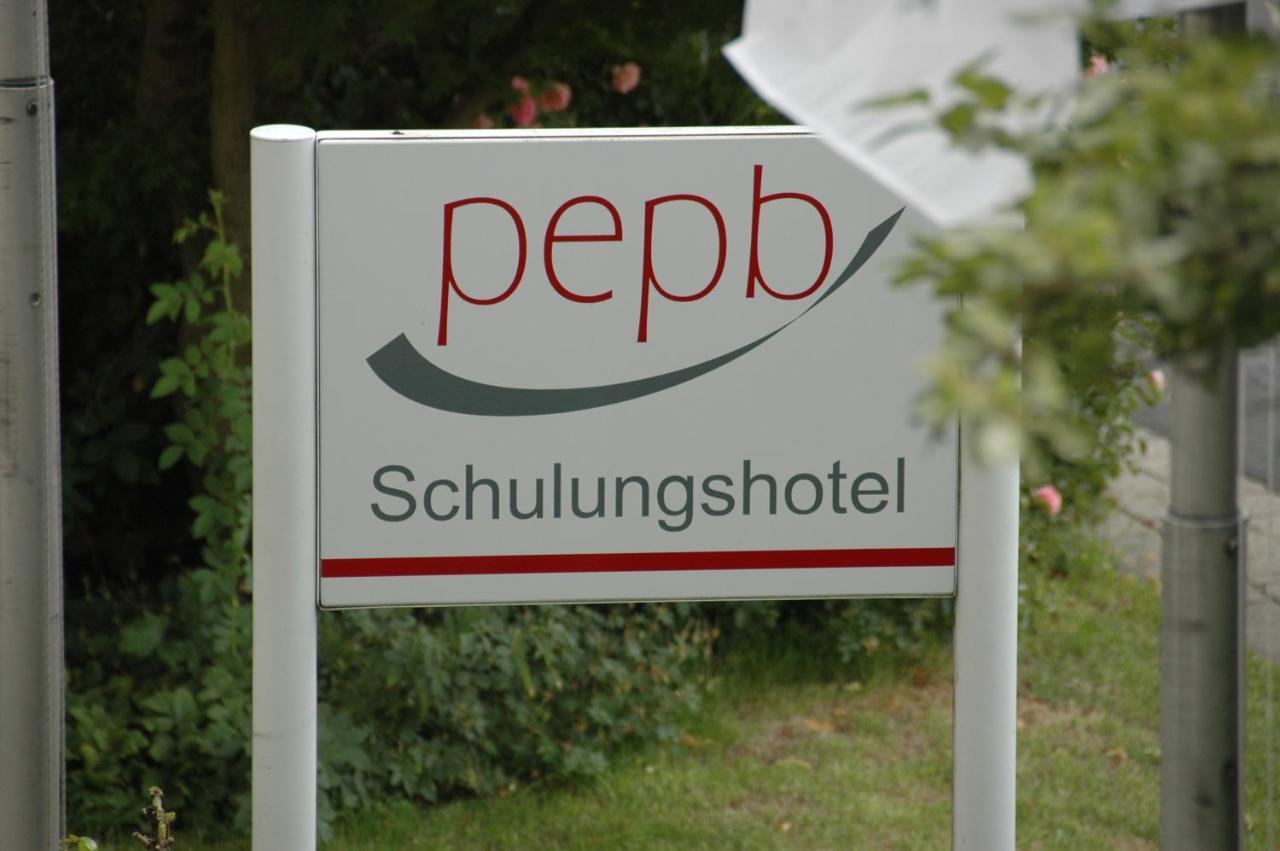 Pepb Schulungshotel Sarstedt Ngoại thất bức ảnh